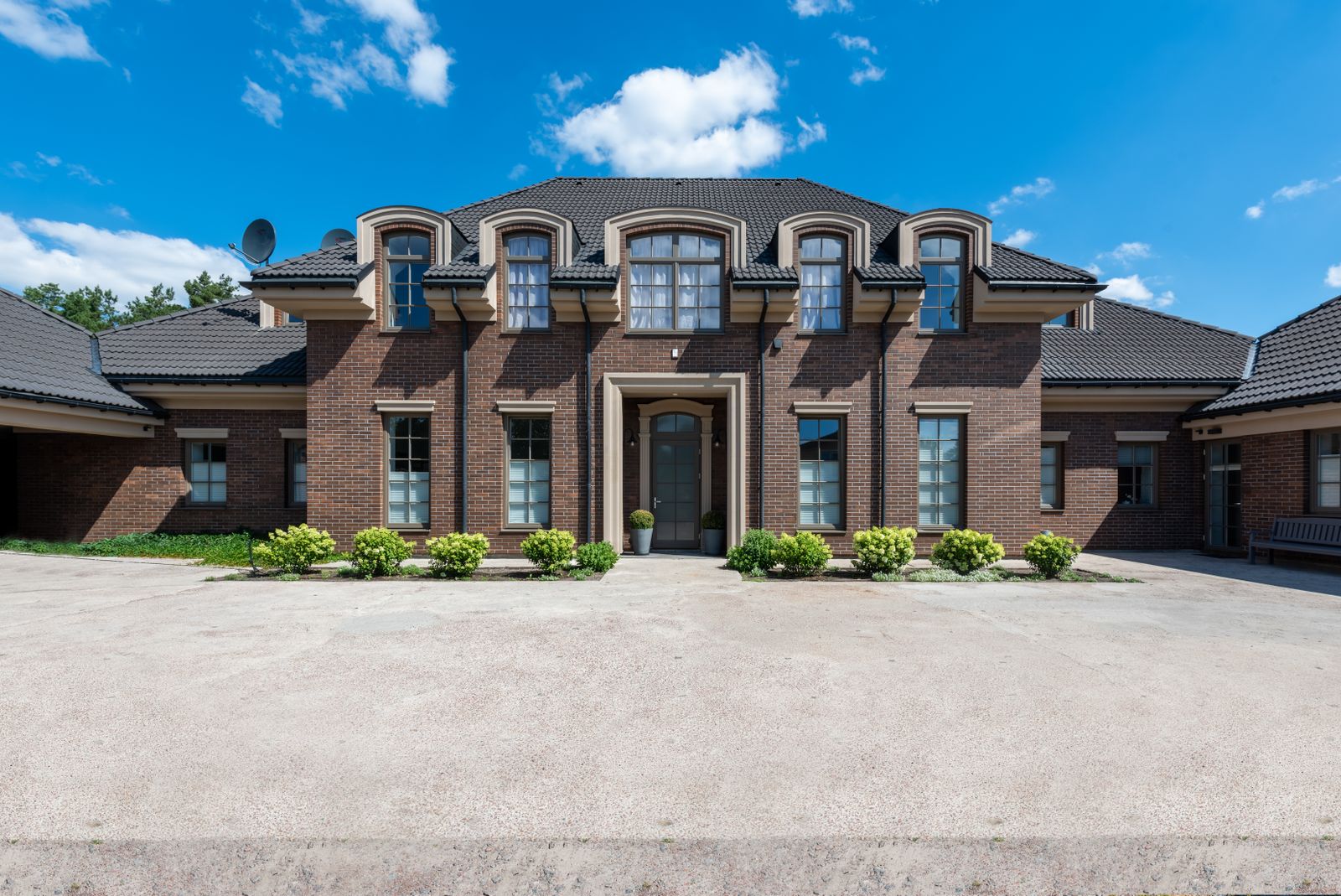 Luxury Dallas–Fort Worth home with a new roof by Optimized Roofing Co.